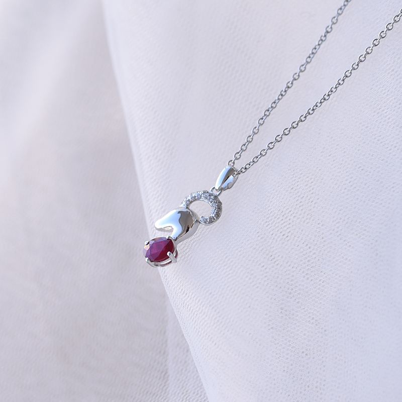 Rubínový náhrdelník s diamantmi 60480