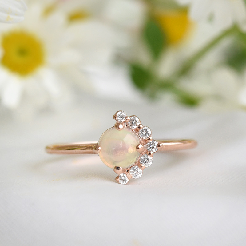 Opálový prsteň s diamantmi 82210