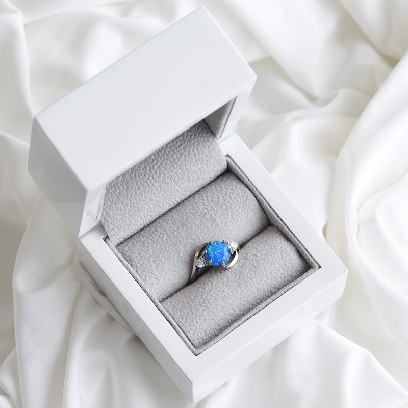 prsteň s modrým opálom 84700