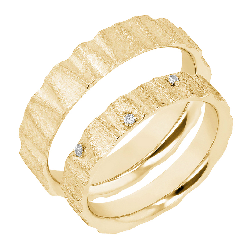 Zlaté tvarované obrúčky s matným povrchom a diamantmi Mio 97800