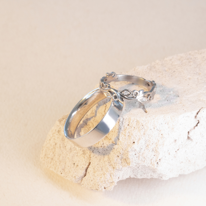 Dámsky prsteň s lab-grown diamantmi a pánsky plochý prsteň Davila 102241