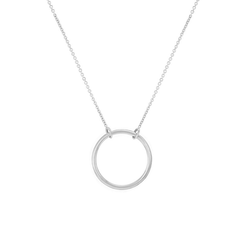 Strieborný náhrdelník minimalistického tvaru Karma