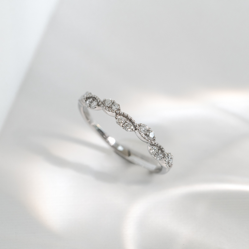 Nežný eternity prsteň s lab-grown diamantmi Izabelle 124731