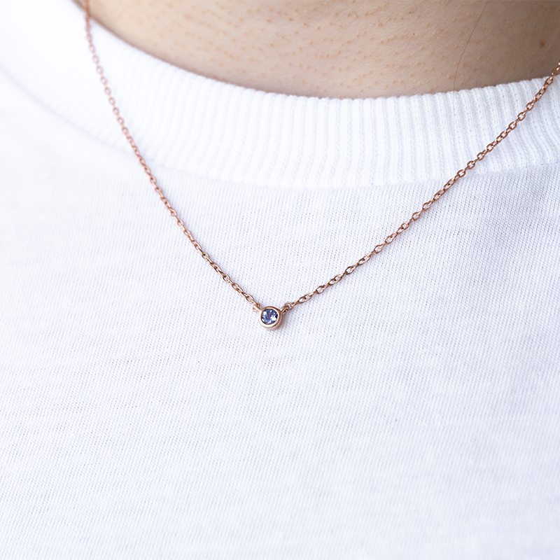 Strieborný minimalistický náhrdelník s tanzanitom Vieny 125151