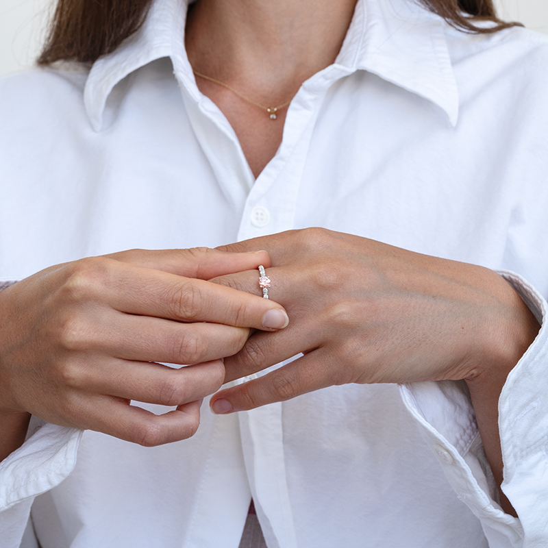 Zásnubný prsteň s certifikovaným fancy pink lab-grown diamantom Mae 126341