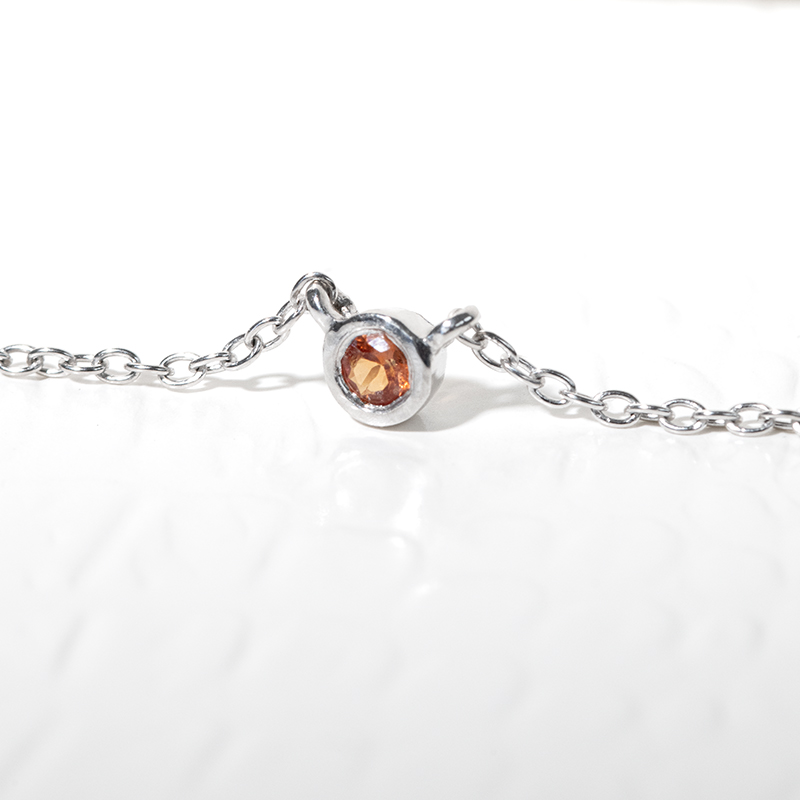Strieborný minimalistický náhrdelník s padparadscha zafírom Vieny 126901