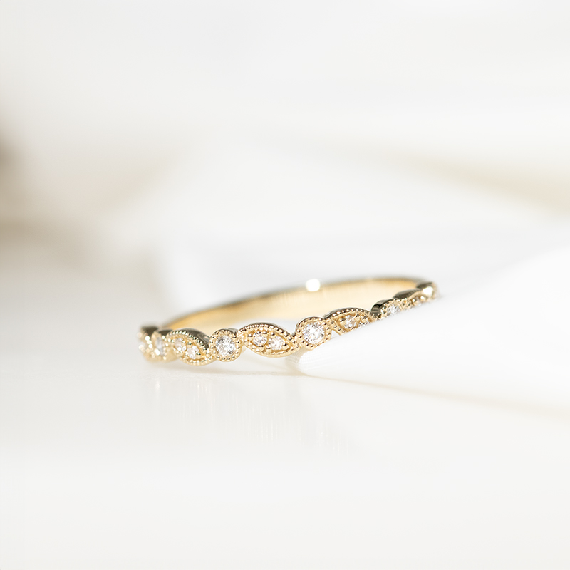 Vintage prsteň s lab-grown diamantmi a komfortný svadobný prsteň Lyla 133291
