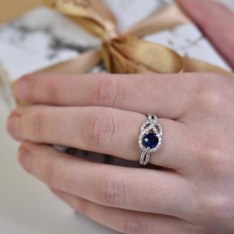 Pôvabný strieborný prsteň s modrým zafírom Laciana 14591