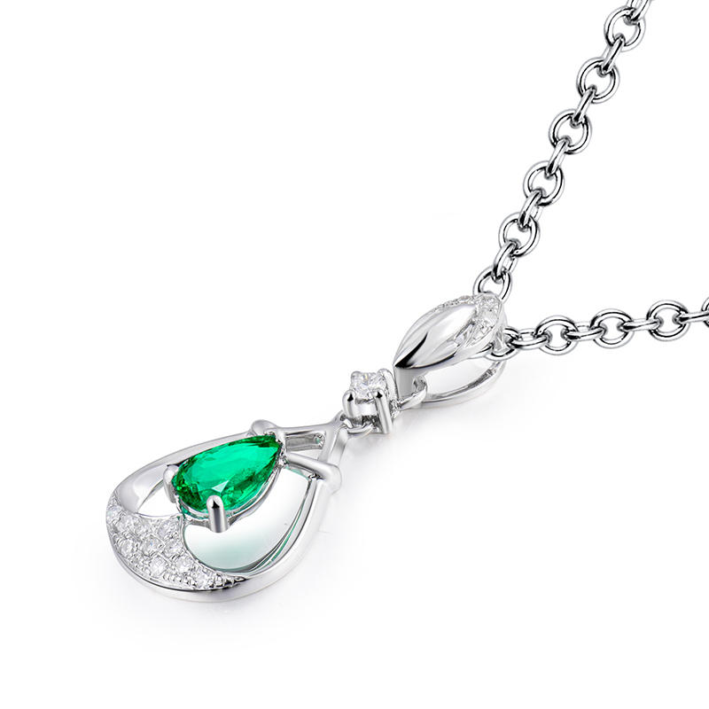 Smaragdový náhrdelník 17821
