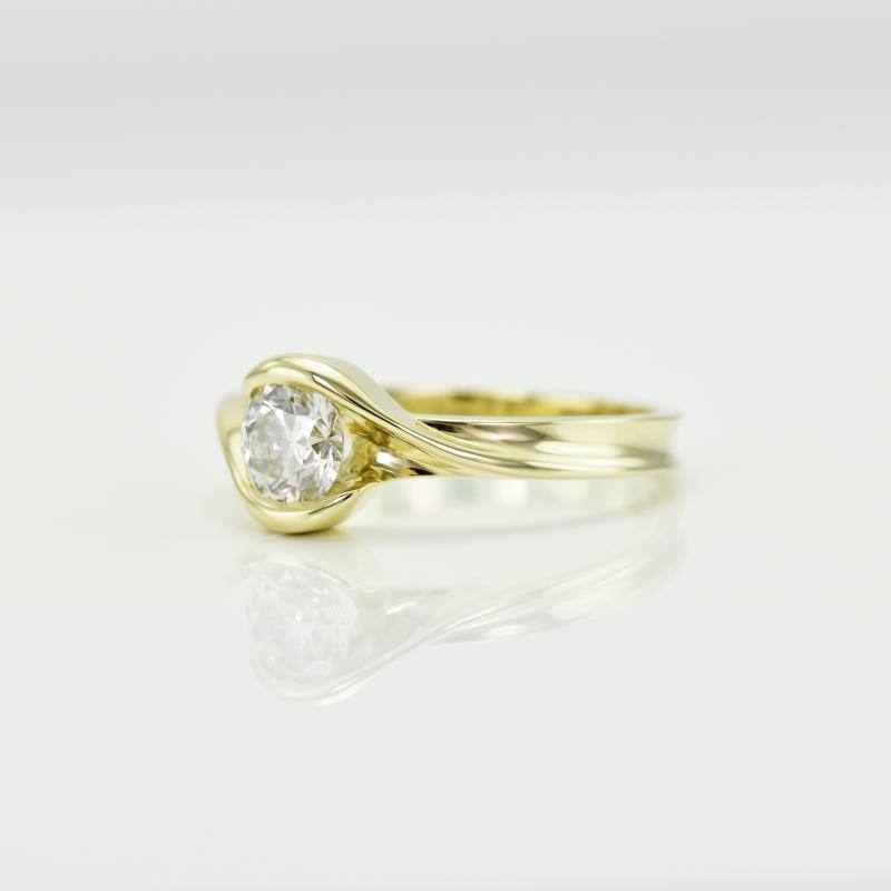 Zlatý prsteň 22121