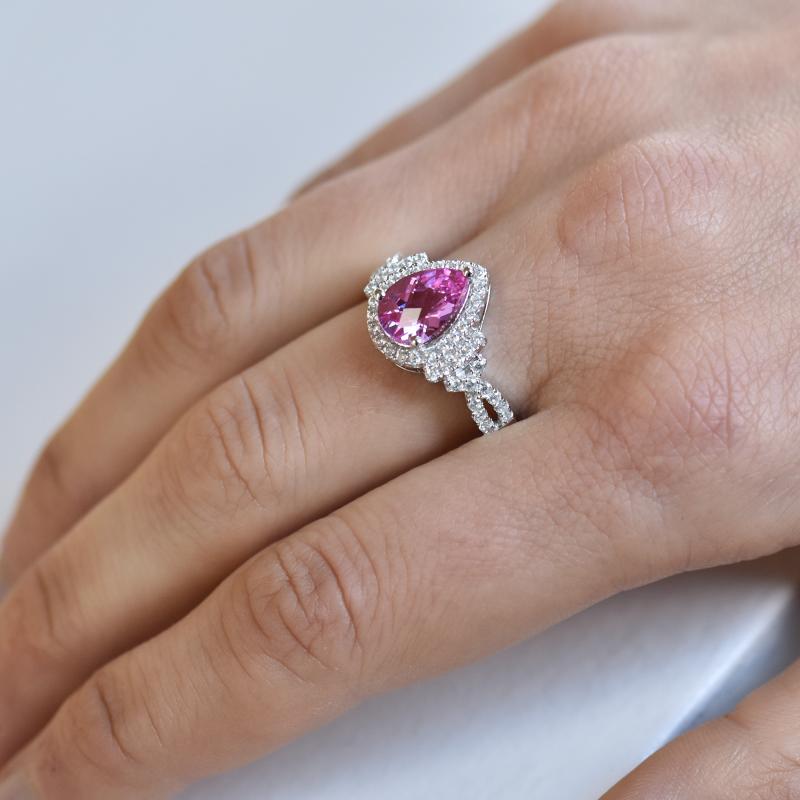 Strieborný prsteň s ružovým zafírom 27031