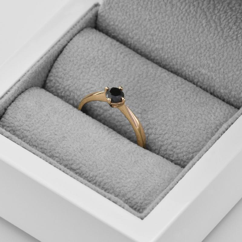 Prsteň z ružoveho zlata s čiernym diamantom 42471