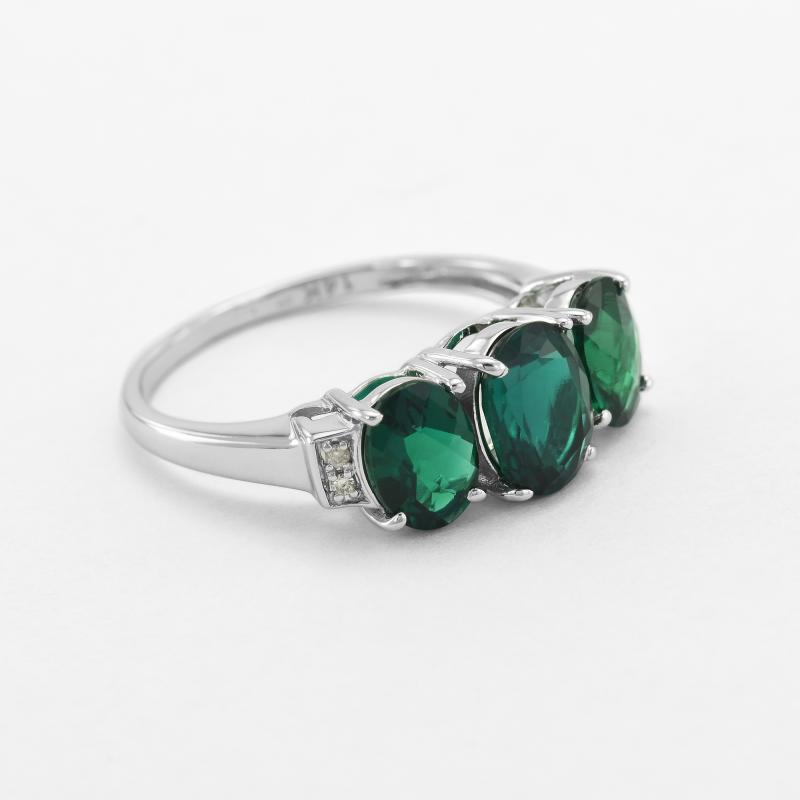 Prsteň s diamantmi a so smaragdmi 45761