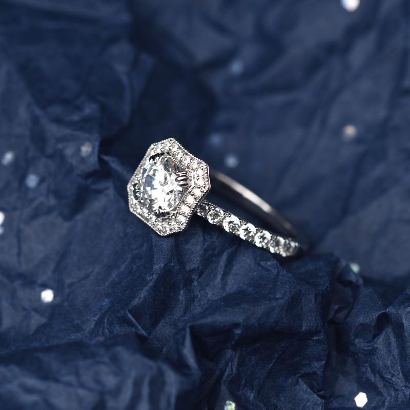 Diamantový prsteň v halo štýle 48151