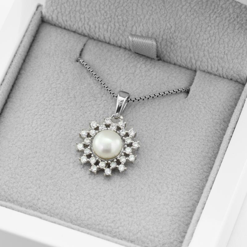 Romantický strieborný náhrdelník s perlou a zirkónmi