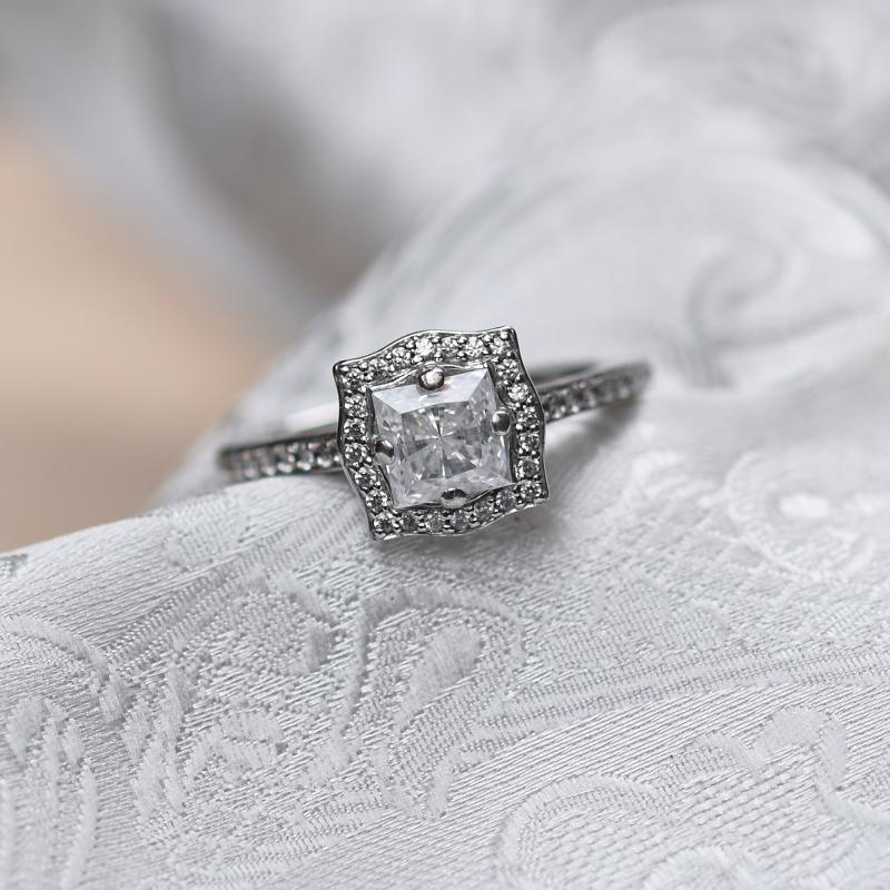 Zásnubný prsteň s diamantom 49601