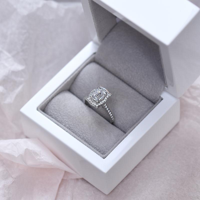 Halo zlatý prsteň s emerald diamantom 49661