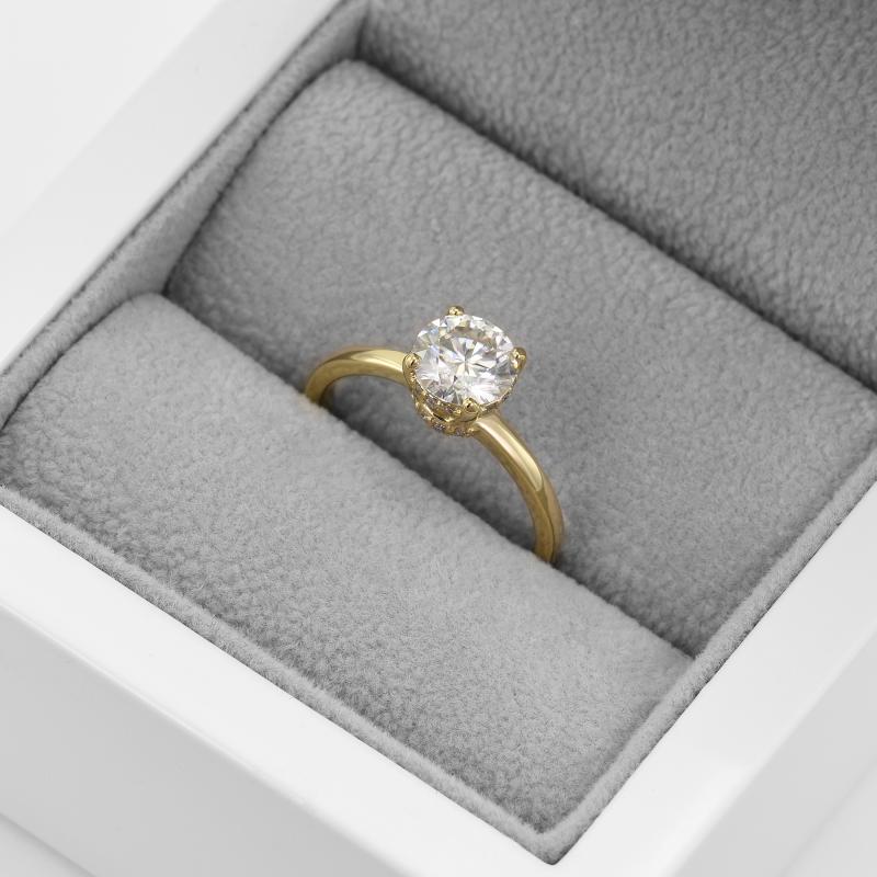 Zlatý zásnubní prsten s diamantem 49951