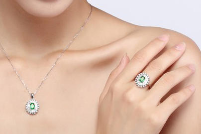  Smaragdy a diamanty v zlatej kolekcii šperkov 5101
