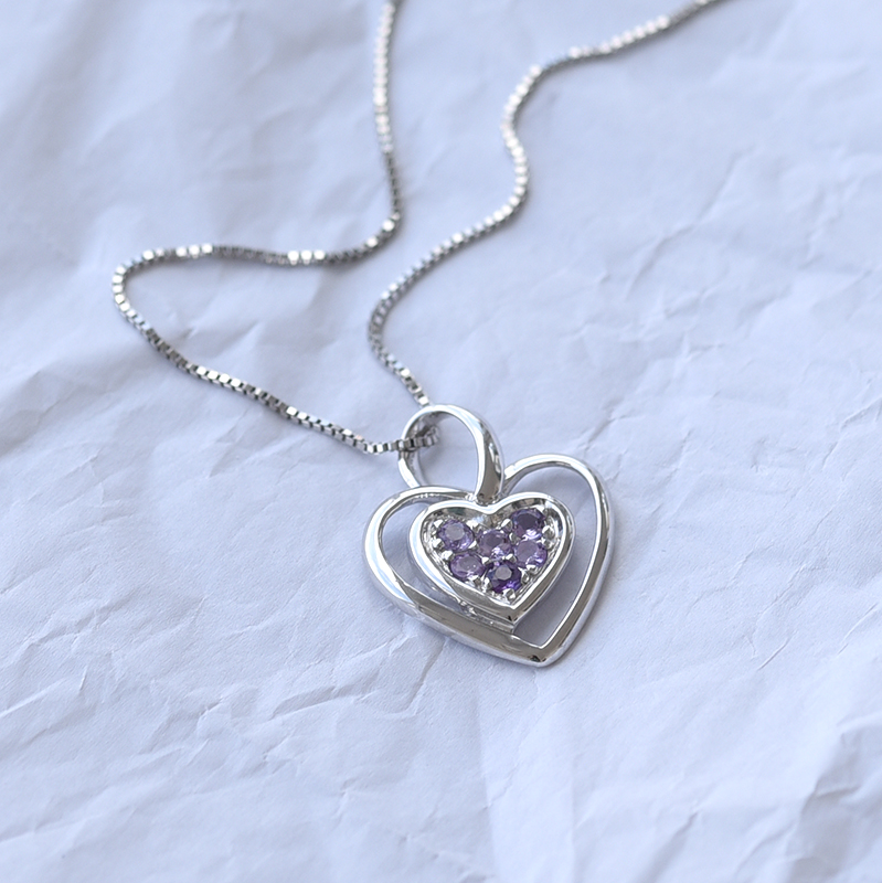 Srdcový náhrdelník s ametystmi 63351