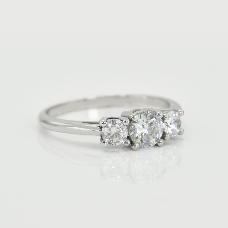 Zlatý diamantový prsteň z bieleho zlata 66101
