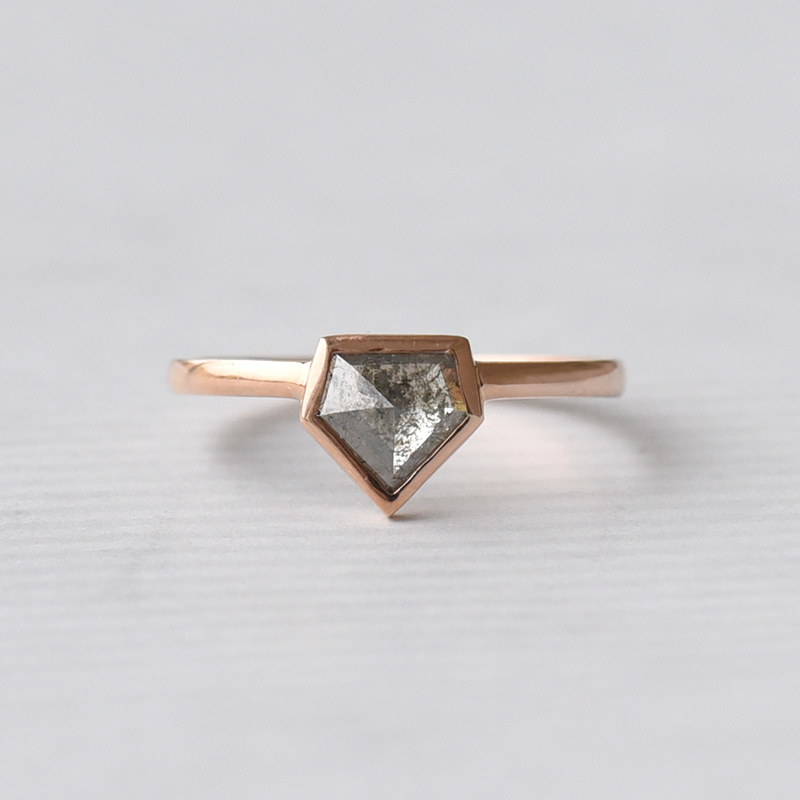prsteň s diamantom 71671