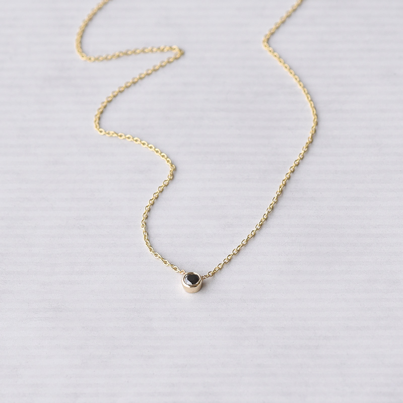Minimalistický náhrdelník s diamantom 73641