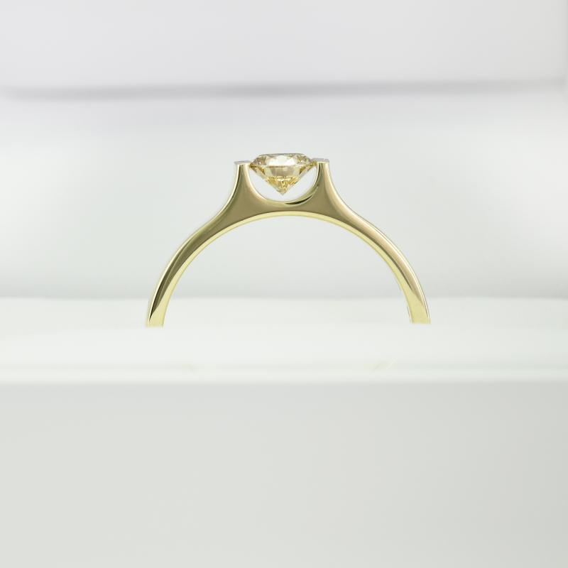 Zlatý diamantový prsteň 74051