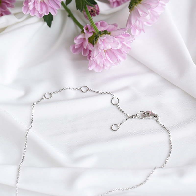 Elegantný náhrdelník s čiernou perlou zo striebra 83571