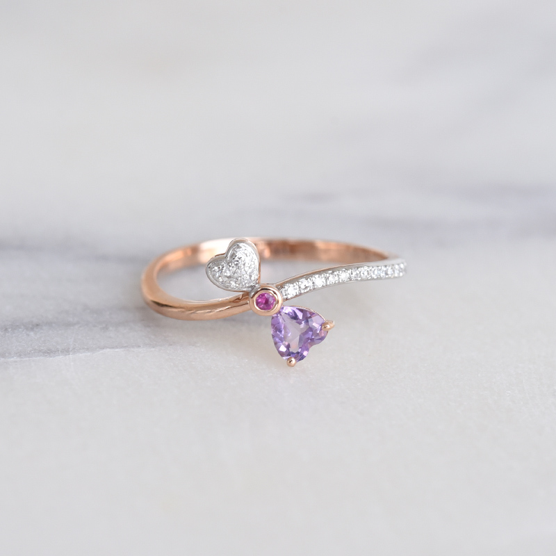 Roztomilý prsten s ametystom, zafírom a diamantmi 86741