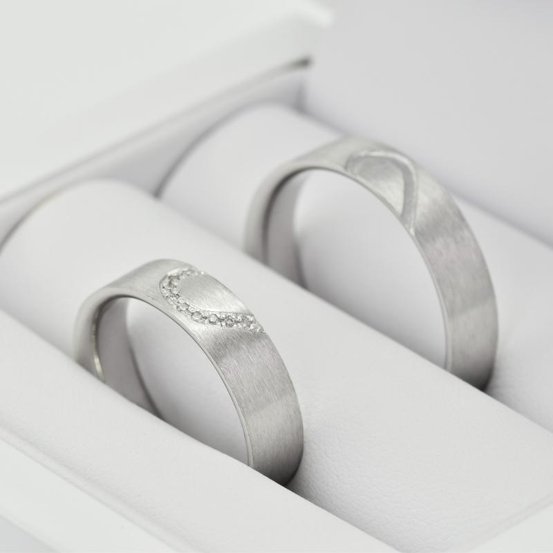 Zlaté svadobné prstene s diamantmi Faye 103962