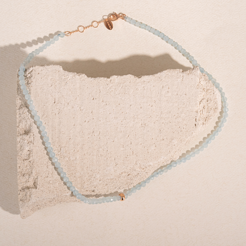 Strieborný náhrdelník s akvamarínovými korálkami Jason 104472