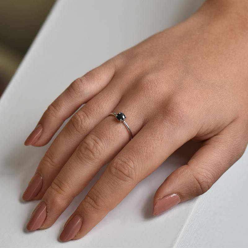 Zásnubný prsteň s čiernym diamantom Enrico 110172