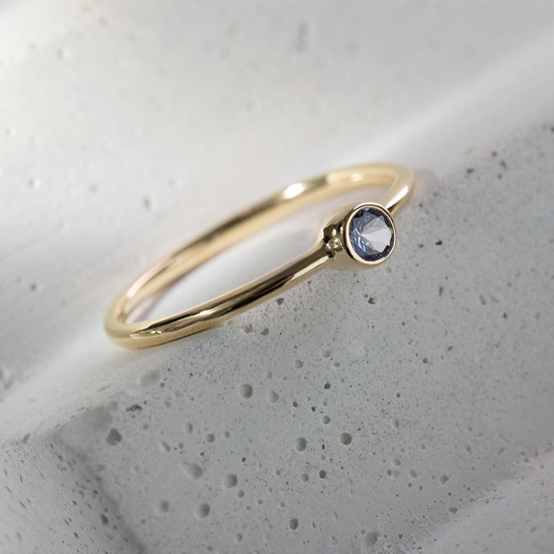 Zlatý minimalistický prsteň s tanzanitom Kathleen 119852