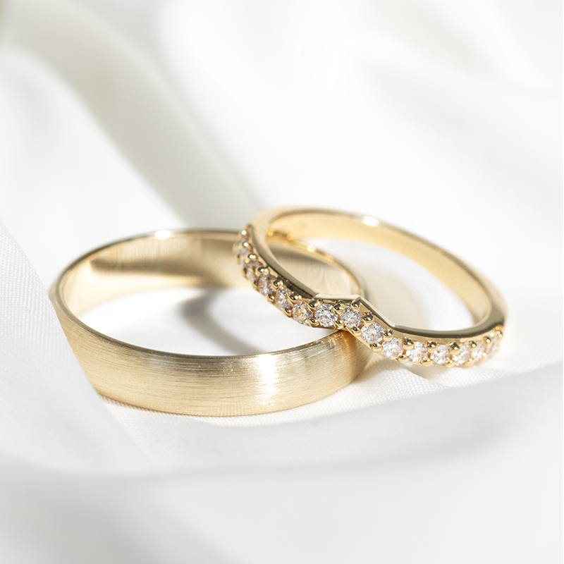 Pologuľaté svadobné prstene zo zlata Amma 128672