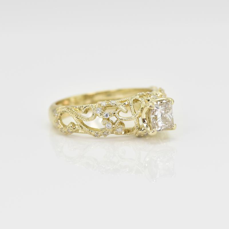 Zlatý prsteň s diamantom 15952