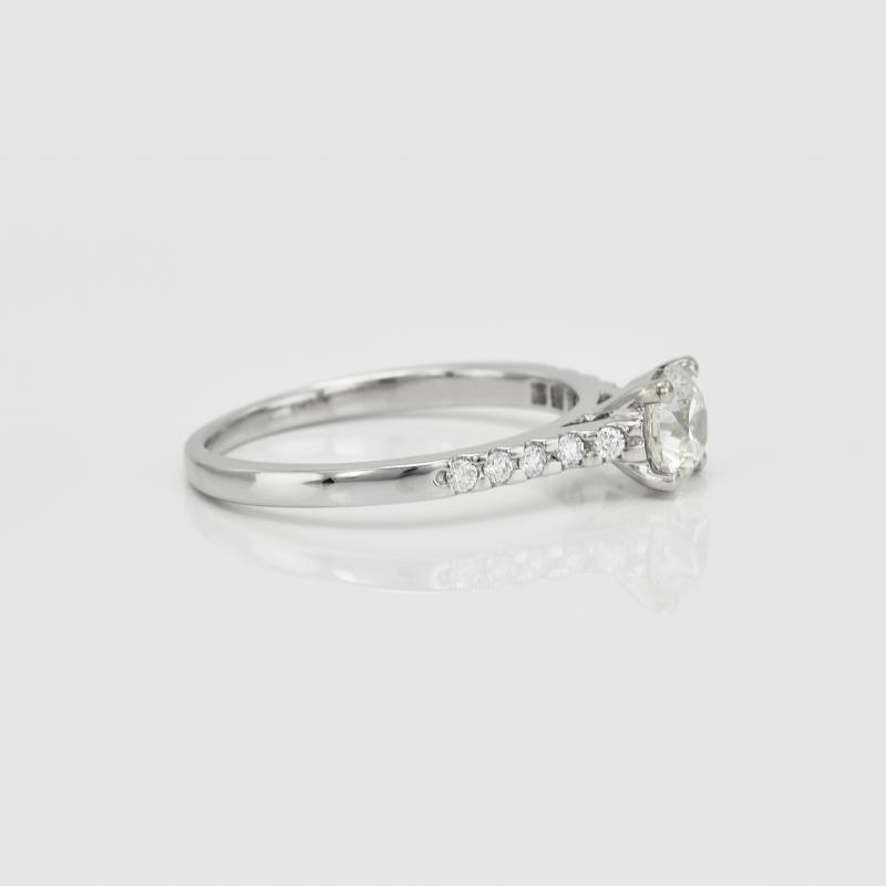 Platinový prsteň s diamantmi 17922