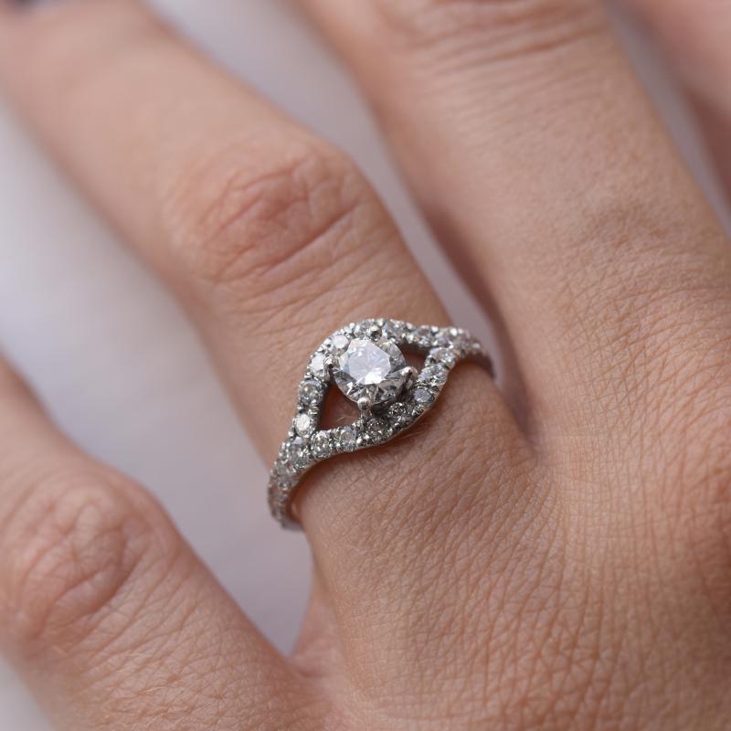 Zásnubný prsteň s diamantmi 24032