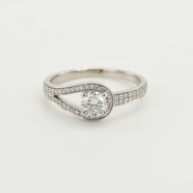 Platinový zásnubný prsteň s certifikovanými diamantmi 49232