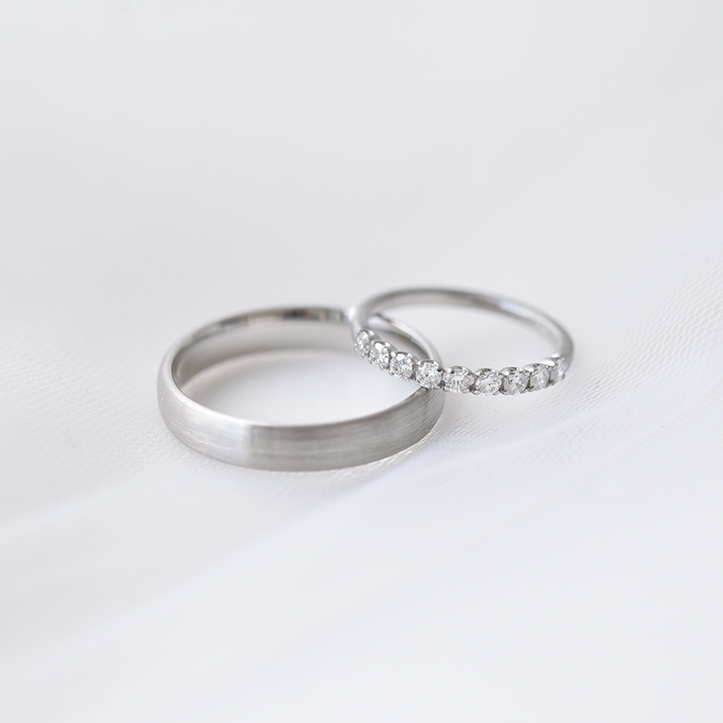 Snubný eternity prsteň s komfortným prsteňom 61002