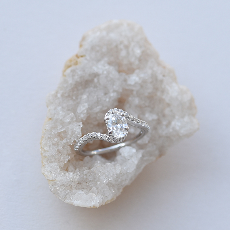 Elegantný diamantový prsteň 61212