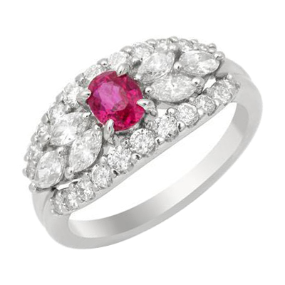 Platinový prsteň s rubínom a diamantmi