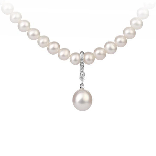 Perlový náhrdelník s diamantmi