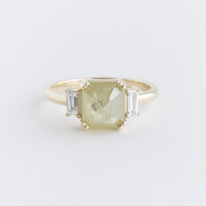 Zlatý prsteň s diamantmi 96412