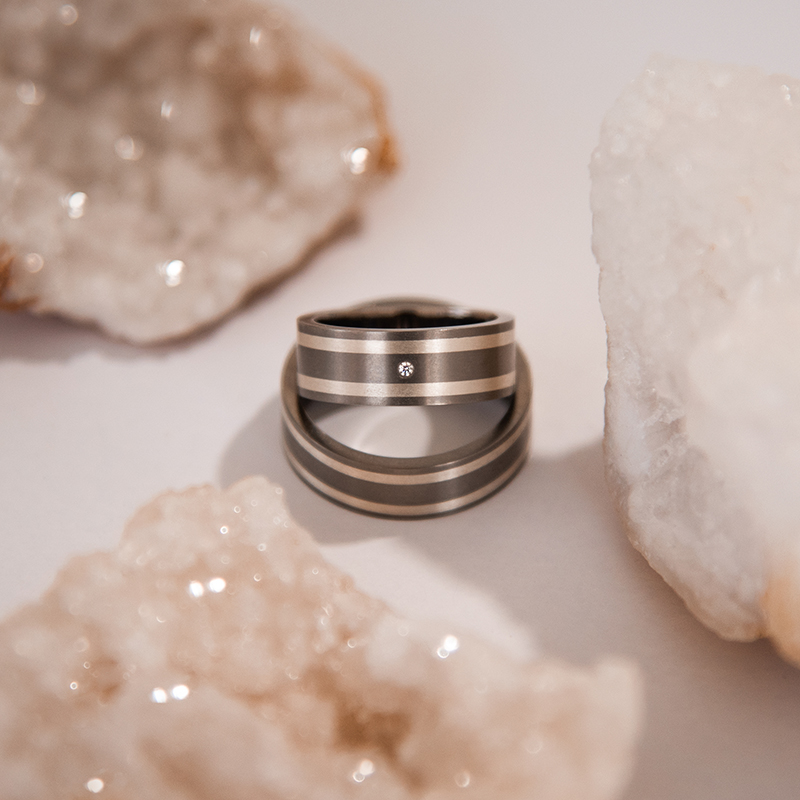 Snubné prstene z titánu a striebra s diamantom Rikesh 108493