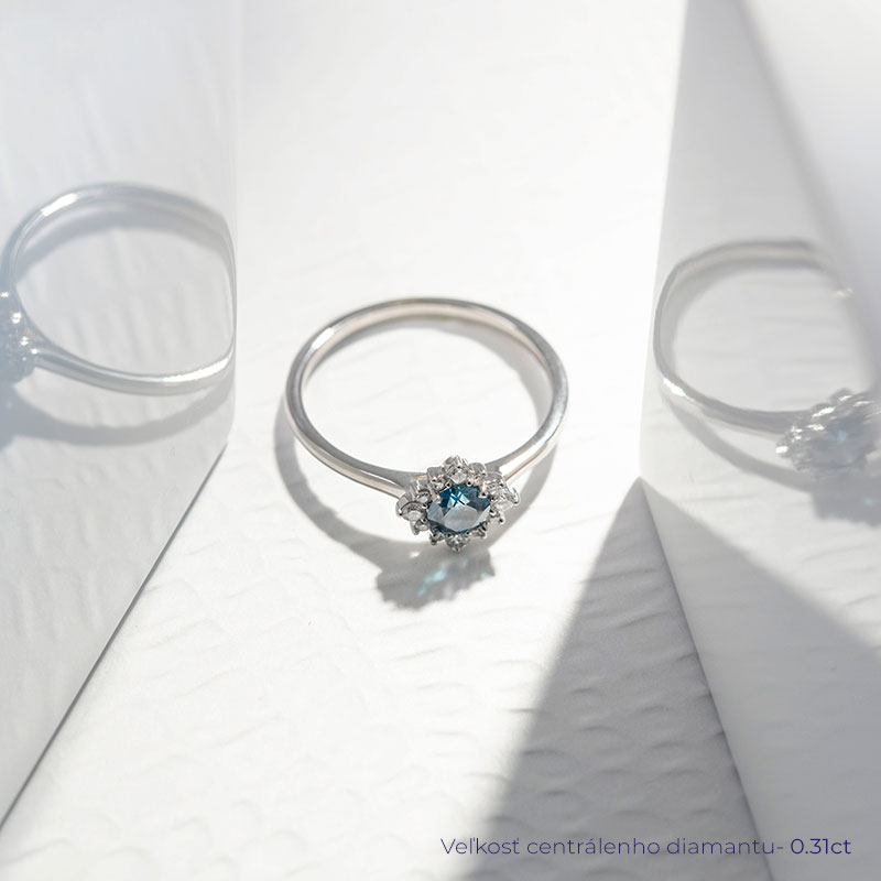 Zásnubný prsteň s certifikovaným fancy blue lab-grown diamantom Kascha 114143