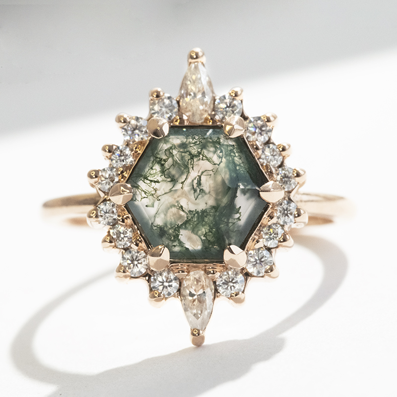 Elegantný prsteň s machovým achátom a moissanitmi Rikki 114613