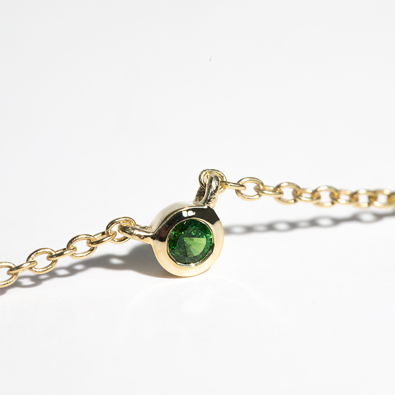 Strieborný minimalistický náhrdelník s tsavorit granátom Vieny 124243