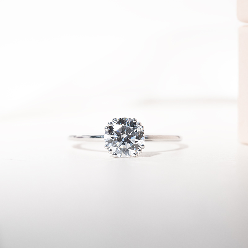 Zásnubný prsteň s diamantom Evelle 127623