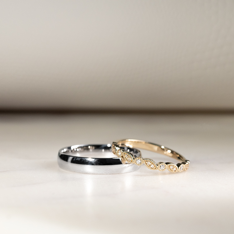 Zlatý vintage prsteň s diamantmi a zlatý komfortný svadobný prsteň Lyla 133103